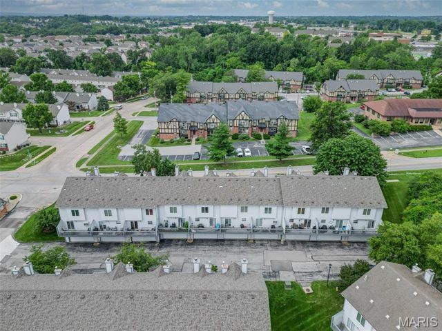 3207 Sherman Park Drive 2D, St Charles, MO 63303