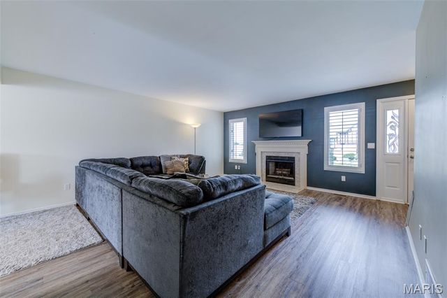 3207 Sherman Park Drive 2D, St Charles, MO 63303