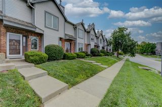 3207 Sherman Park Drive 2D, St Charles, MO 63303