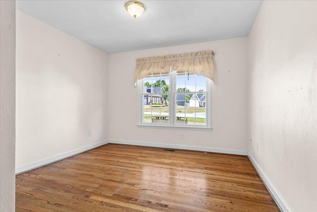 316 Polar LN, Salem, VA 24153