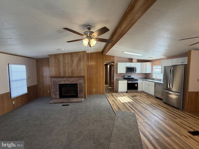 300 SILVER RUN RD, Millville, NJ 08332