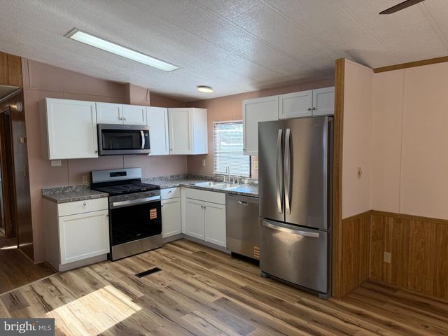 300 SILVER RUN RD, Millville, NJ 08332