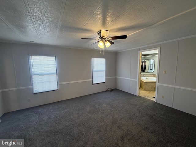 300 SILVER RUN RD, Millville, NJ 08332