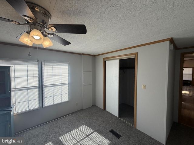 300 SILVER RUN RD, Millville, NJ 08332