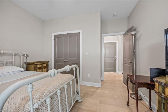 420 Burkes Crossing Drive, Winston-salem, NC 27104