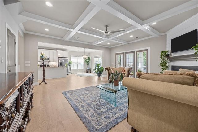 420 Burkes Crossing Drive, Winston-salem, NC 27104