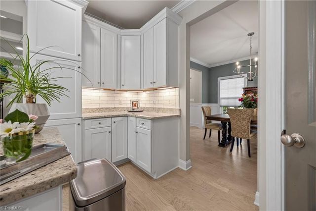 420 Burkes Crossing Drive, Winston-salem, NC 27104