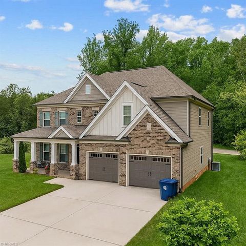 420 Burkes Crossing Drive, Winston-salem, NC 27104