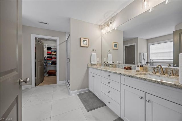 420 Burkes Crossing Drive, Winston-salem, NC 27104