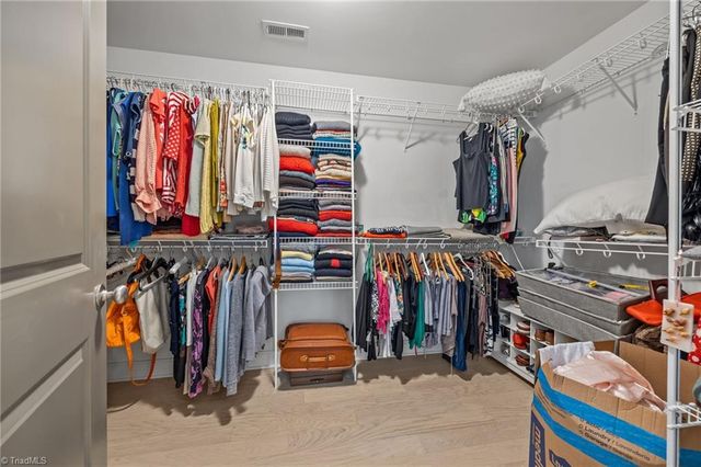 420 Burkes Crossing Drive, Winston-salem, NC 27104