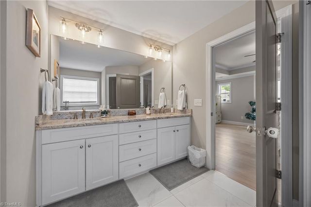 420 Burkes Crossing Drive, Winston-salem, NC 27104