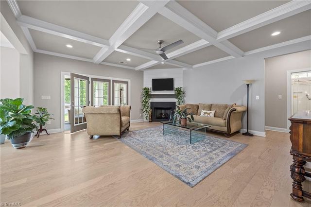 420 Burkes Crossing Drive, Winston-salem, NC 27104