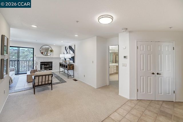 4372 Terra Granada Dr 1A, Walnut Creek, CA 94595