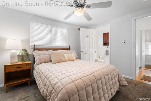 10065 Hart Avenue, Huntington Woods, MI 48070