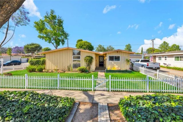 1601 Wellington, Santa Ana, CA 92701