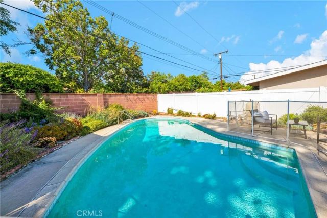 1601 Wellington, Santa Ana, CA 92701