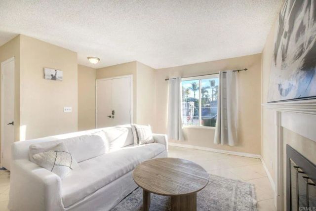 166 Mckinley St., Oceanside, CA 92056