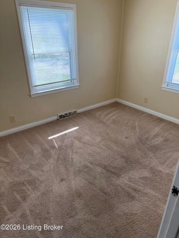 1721 Model Rd, Louisville, KY 40216