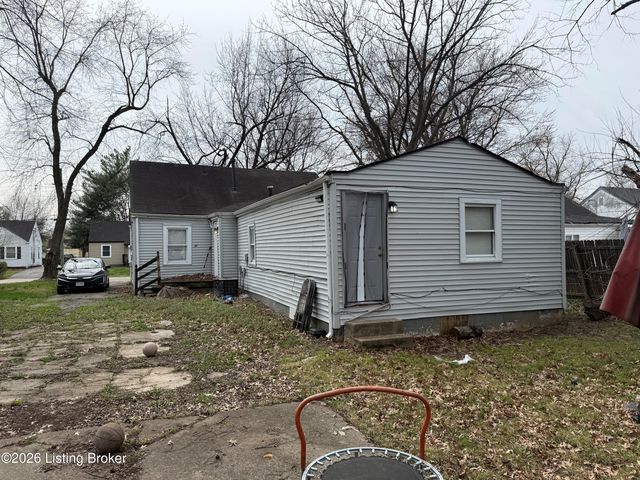 1721 Model Rd, Louisville, KY 40216