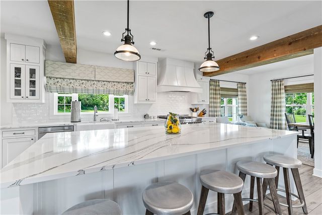 3203 W Quapaw Road, Rogers, AR 72758