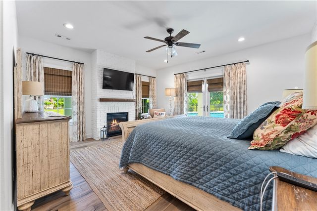 3203 W Quapaw Road, Rogers, AR 72758