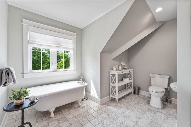 3203 W Quapaw Road, Rogers, AR 72758