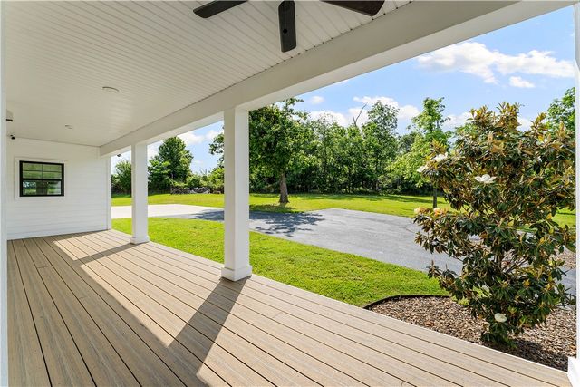 3203 W Quapaw Road, Rogers, AR 72758