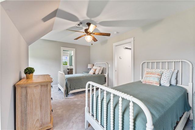 3203 W Quapaw Road, Rogers, AR 72758