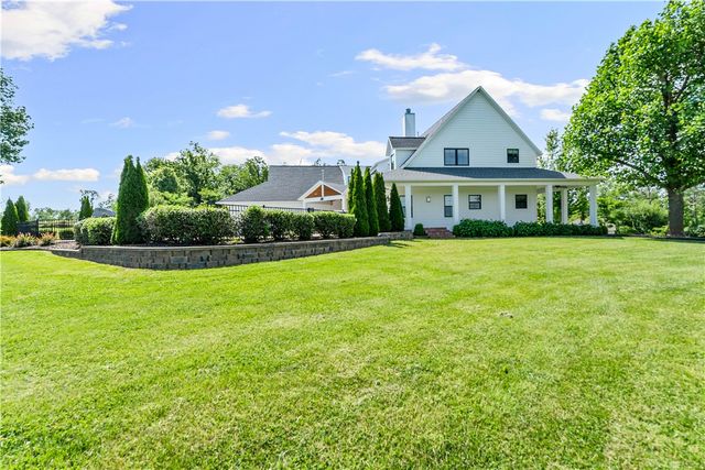 3203 W Quapaw Road, Rogers, AR 72758