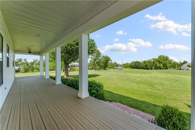 3203 W Quapaw Road, Rogers, AR 72758