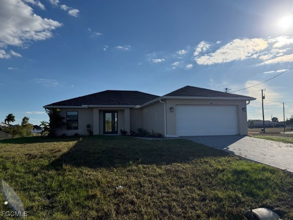 1324 NW 15th TER, Cape Coral, FL 33993