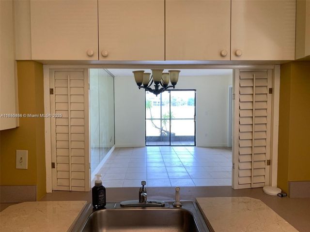 14935 SW 104th St 5-104, Miami, FL 33196