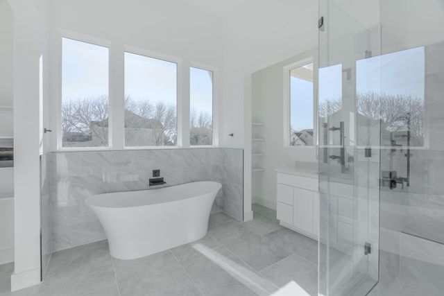 5 Edgewood Circle, Montgomery, TX 77356