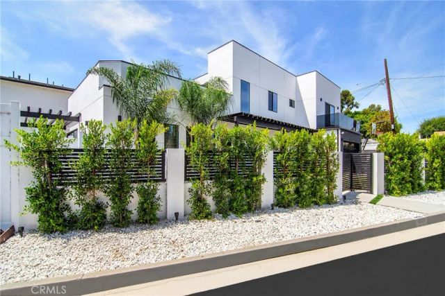 4829 Saloma Avenue, Sherman Oaks, CA 91403