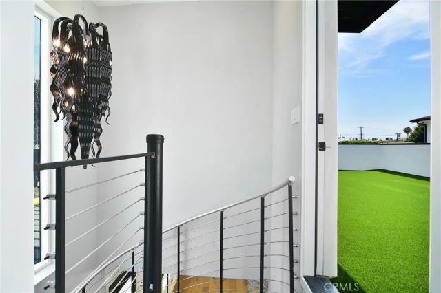 4829 Saloma Avenue, Sherman Oaks, CA 91403
