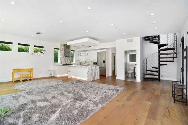 4829 Saloma Avenue, Sherman Oaks, CA 91403