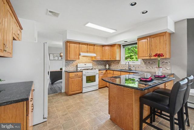 963 DICK AVE, Warminster, PA 18974