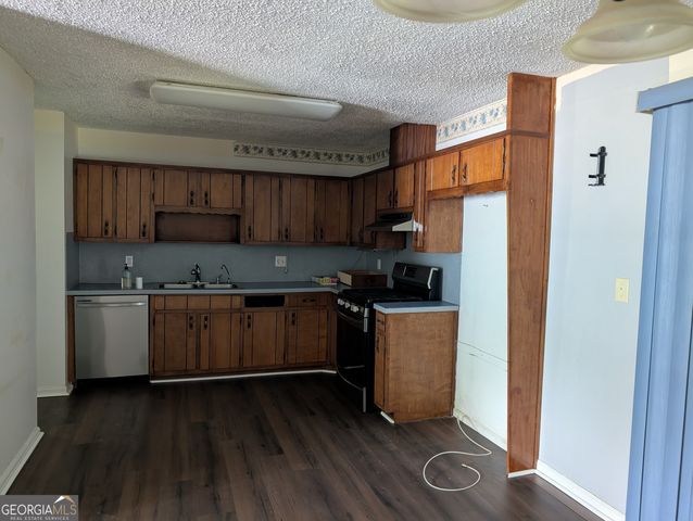 2073 Beechwood Drive SE, Conyers, GA 30013