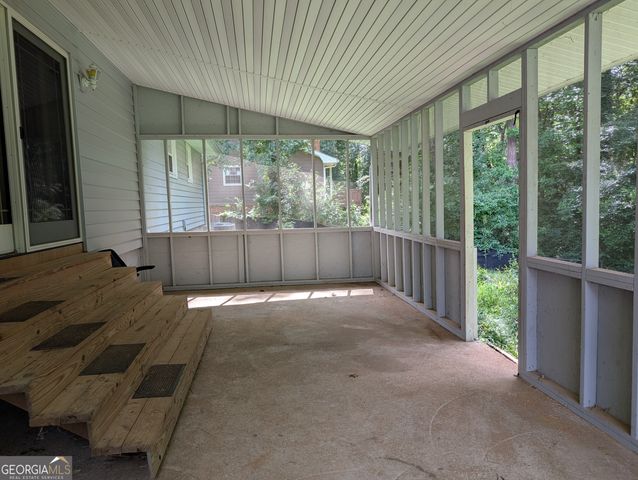 2073 Beechwood Drive SE, Conyers, GA 30013