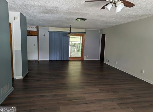 2073 Beechwood Drive SE, Conyers, GA 30013