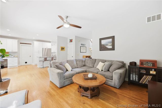 2707 Clearstream Court, New Albany, IN 47150