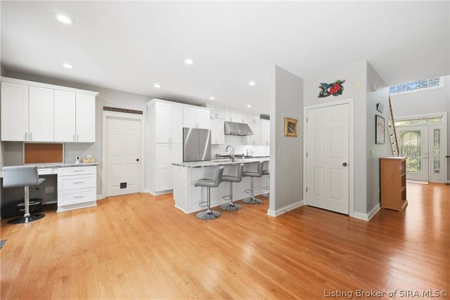 2707 Clearstream Court, New Albany, IN 47150