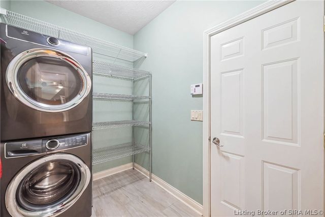 2707 Clearstream Court, New Albany, IN 47150