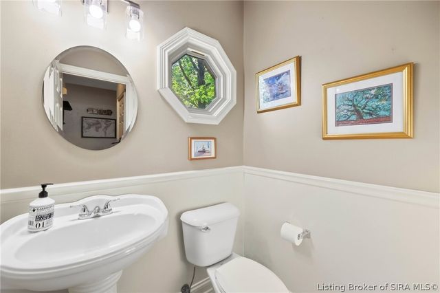 2707 Clearstream Court, New Albany, IN 47150