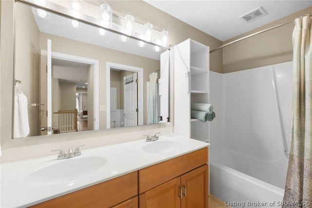 2707 Clearstream Court, New Albany, IN 47150