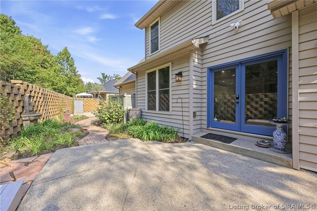 2707 Clearstream Court, New Albany, IN 47150