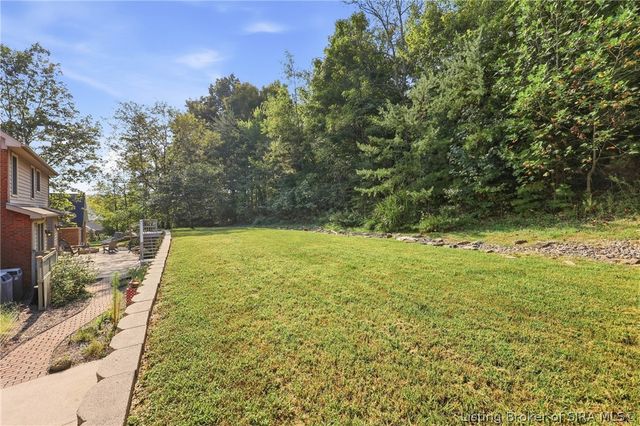 2707 Clearstream Court, New Albany, IN 47150