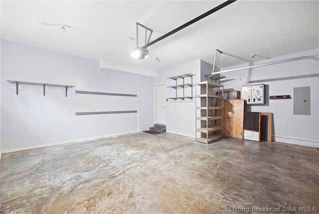 2707 Clearstream Court, New Albany, IN 47150