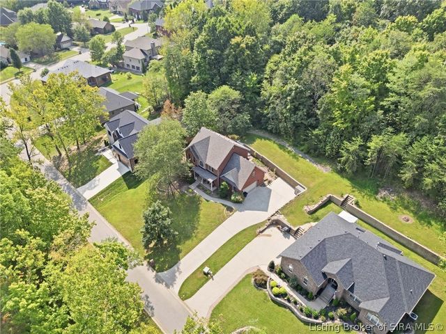 2707 Clearstream Court, New Albany, IN 47150