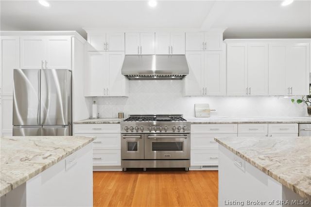 2707 Clearstream Court, New Albany, IN 47150